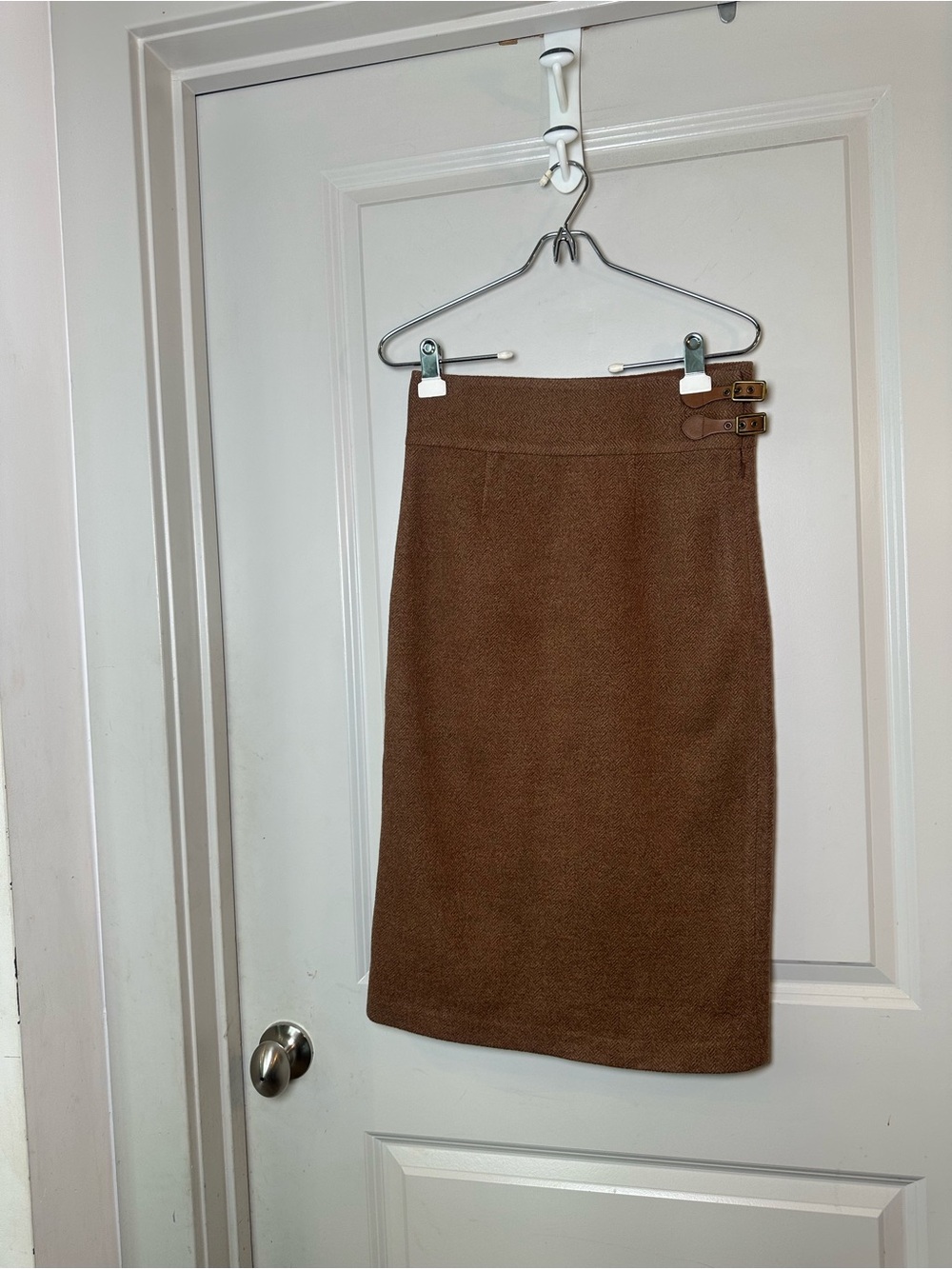 Vintage 90’s RALPH LAUREN Wool Herringbone Buckle Brown Pencil Skirt, Medium - Picture 6 of 6